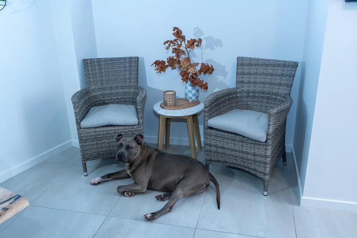 Beachside Escape - Beaches, Dining & Coastal Vibes Caloundra