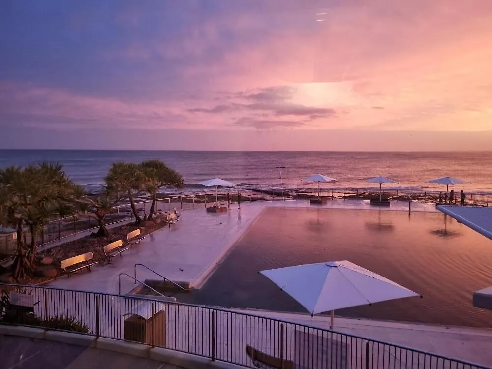 Beachside Escape - Beaches, Dining & Coastal Vibes Caloundra 0*,