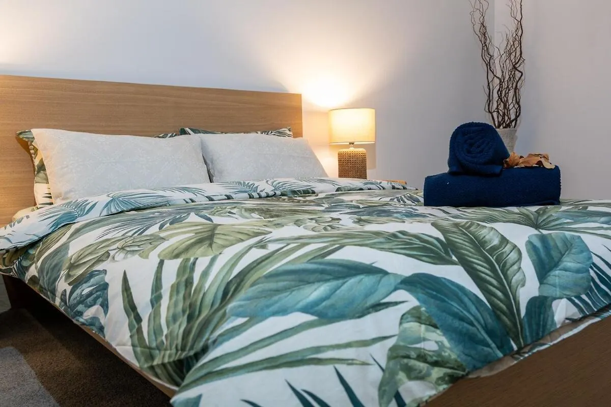 Beachside Escape - Beaches, Dining & Coastal Vibes Caloundra Australien
